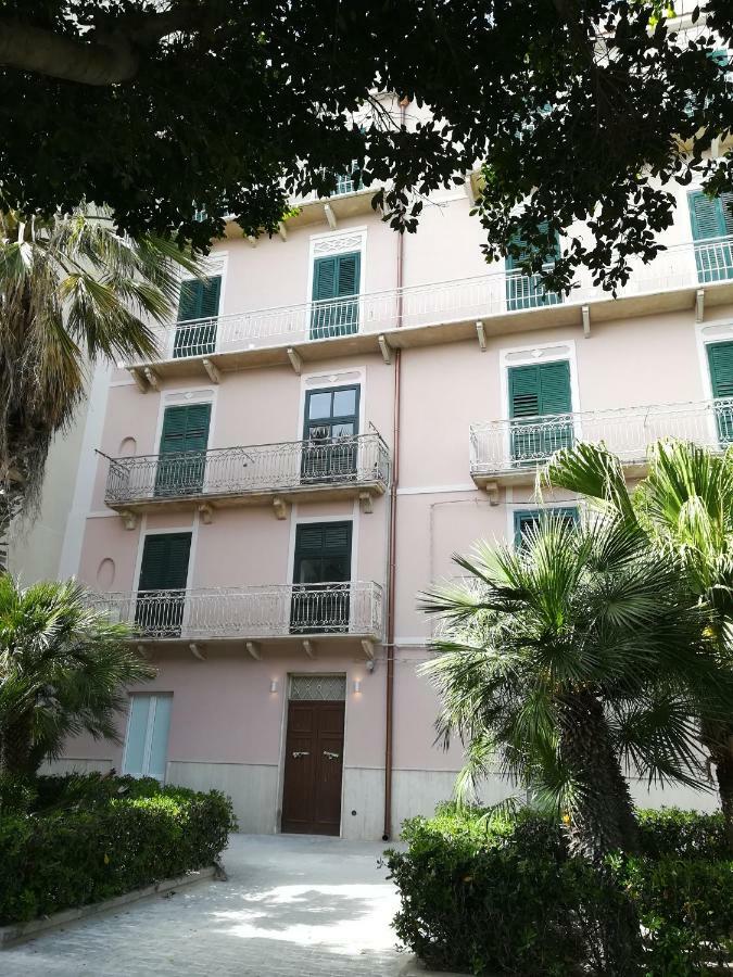 Pappalardo - Regina Elena Apartment Трапани Екстериор снимка